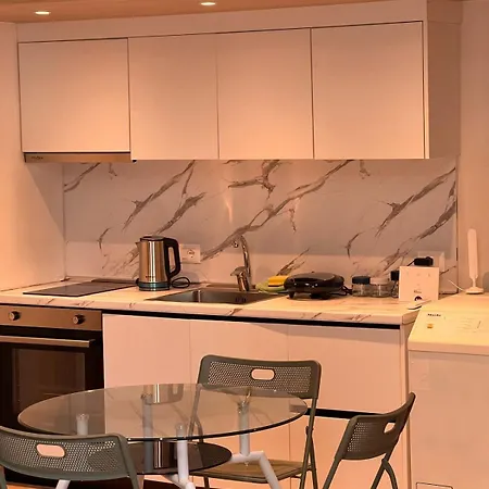 Magic Appartement Golem (Tirana)